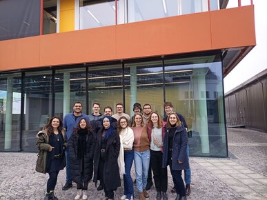[Translate to Portugues:] Gruppenfoto außen