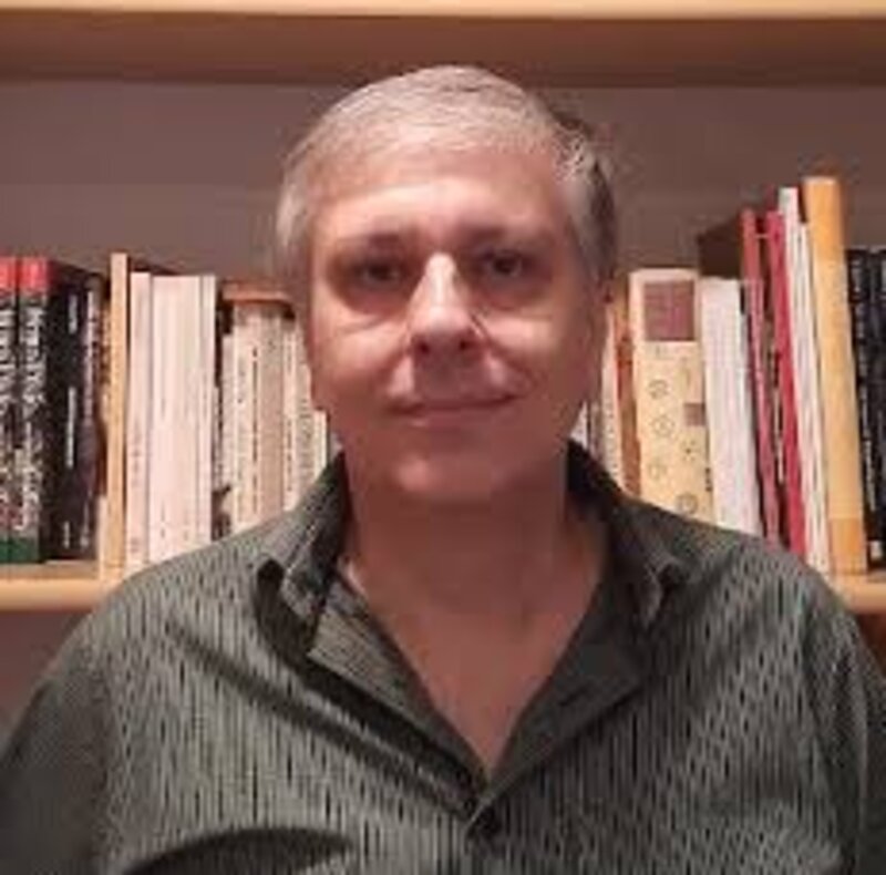 Dr. Camillo de Mello