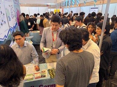 Messestand in Lima