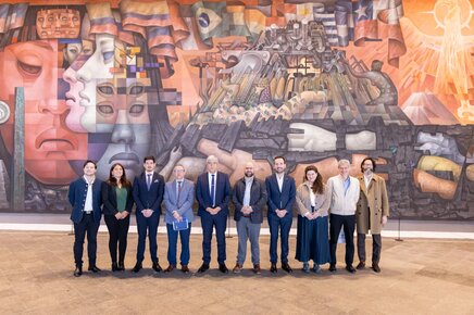 Gruppenfoto an der UdeC (Pinakotek)
