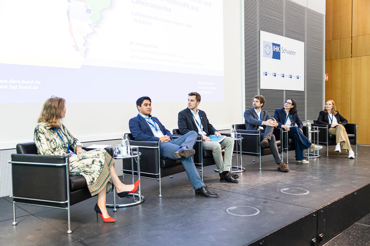 Podiumsdiskussion